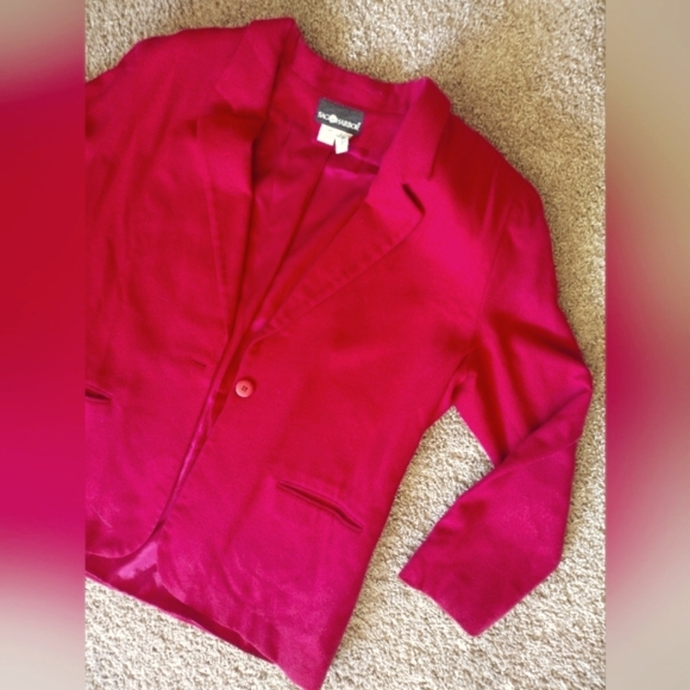 Sag Harbor Vintage Blazer with Notched Lapels and Tailored Fit - Picture 7 of 8